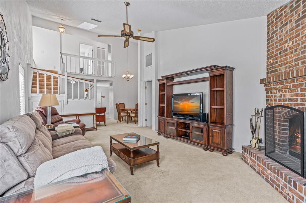 For Sale: $249,000 (3 beds, 2 baths, 2008 Square Feet)