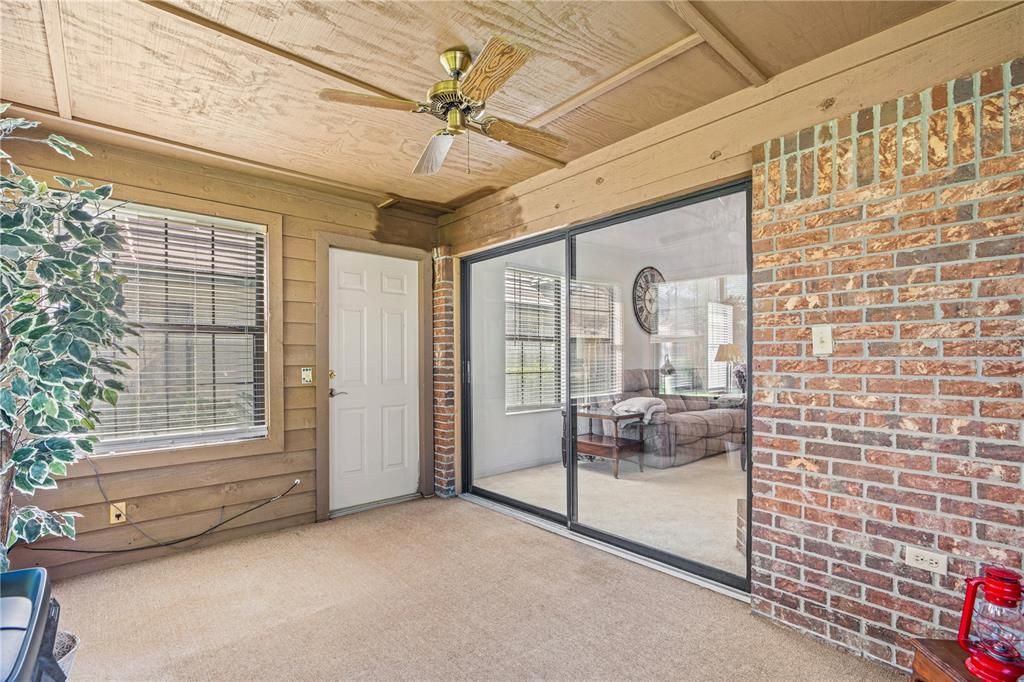 For Sale: $249,000 (3 beds, 2 baths, 2008 Square Feet)