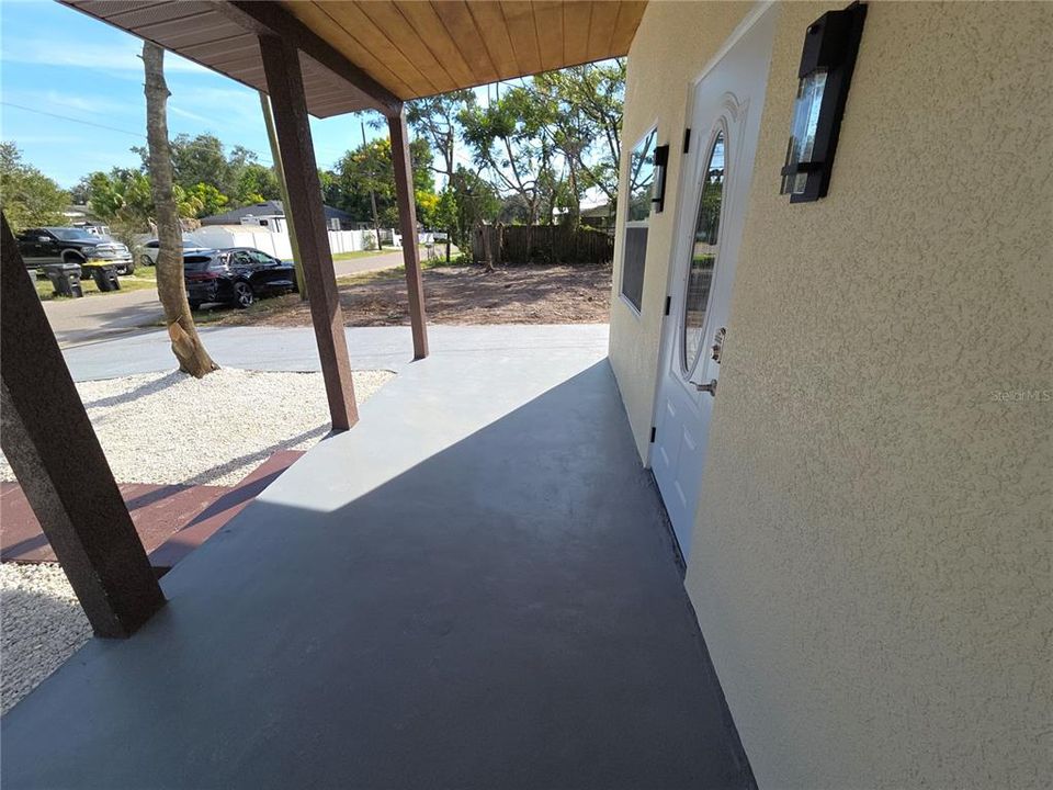 For Sale: $299,900 (3 beds, 2 baths, 1054 Square Feet)