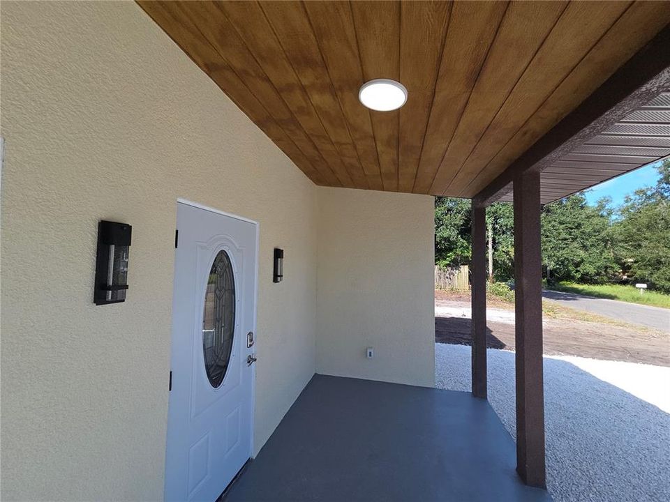 For Sale: $299,900 (3 beds, 2 baths, 1054 Square Feet)