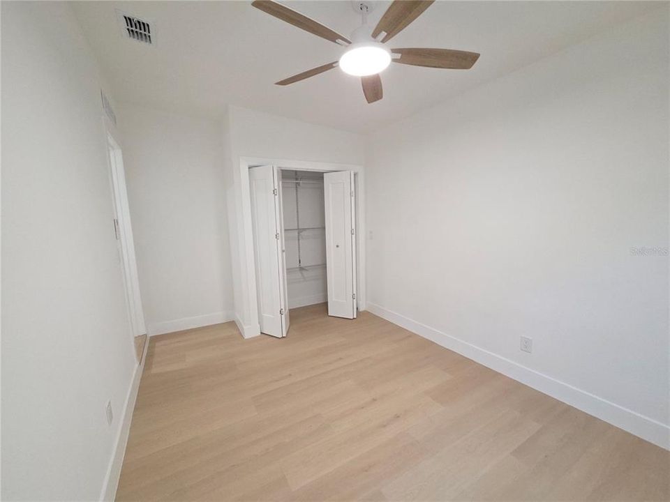 For Sale: $299,900 (3 beds, 2 baths, 1054 Square Feet)
