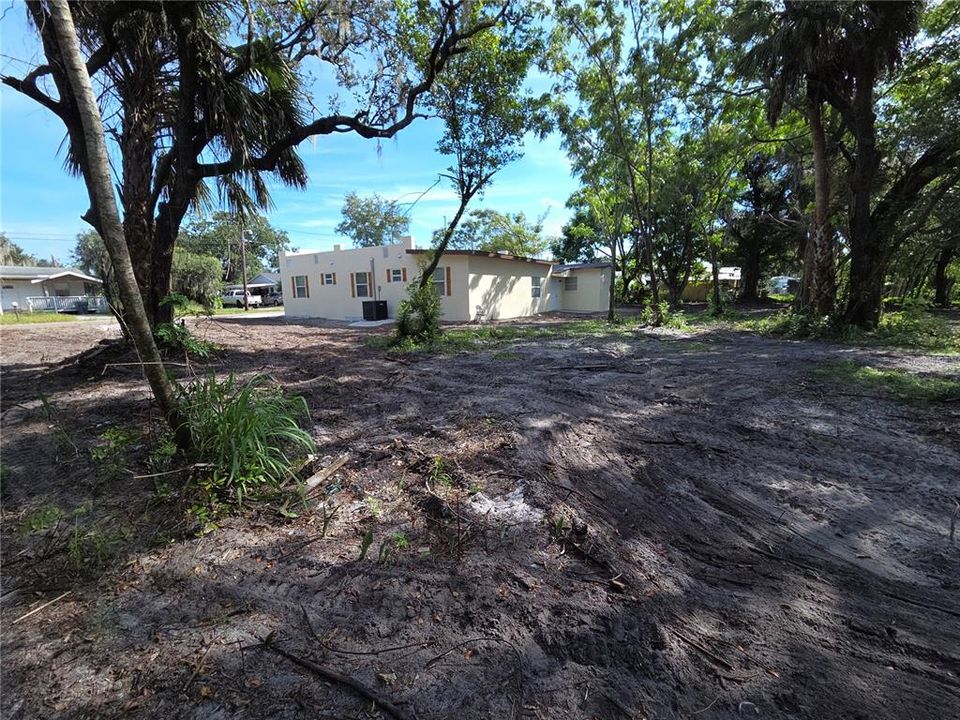 For Sale: $299,900 (3 beds, 2 baths, 1054 Square Feet)