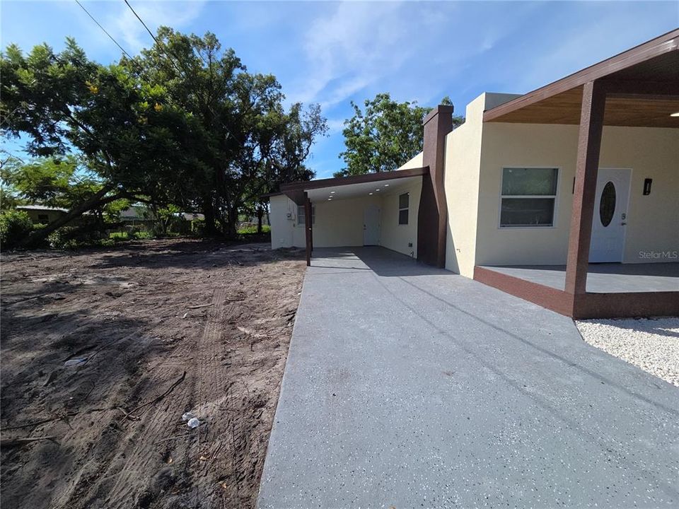 For Sale: $299,900 (3 beds, 2 baths, 1054 Square Feet)