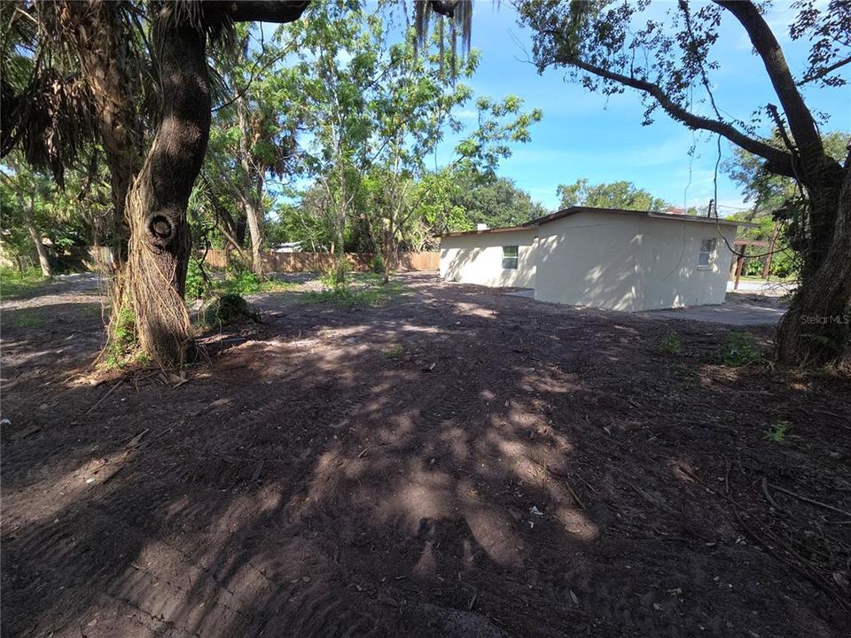 For Sale: $299,900 (3 beds, 2 baths, 1054 Square Feet)