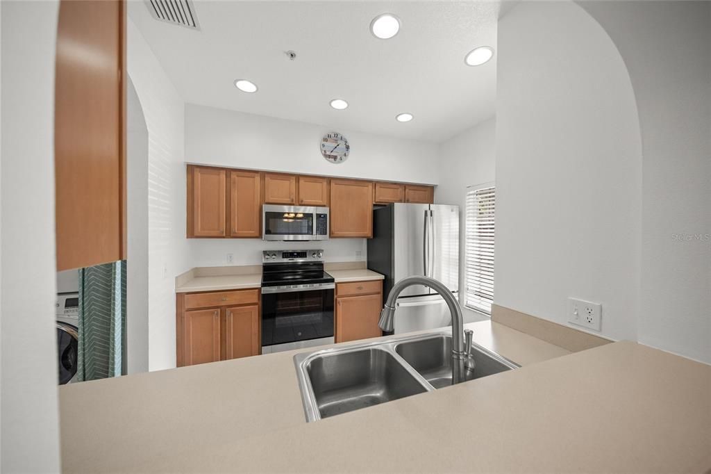 For Sale: $240,000 (3 beds, 2 baths, 1200 Square Feet)