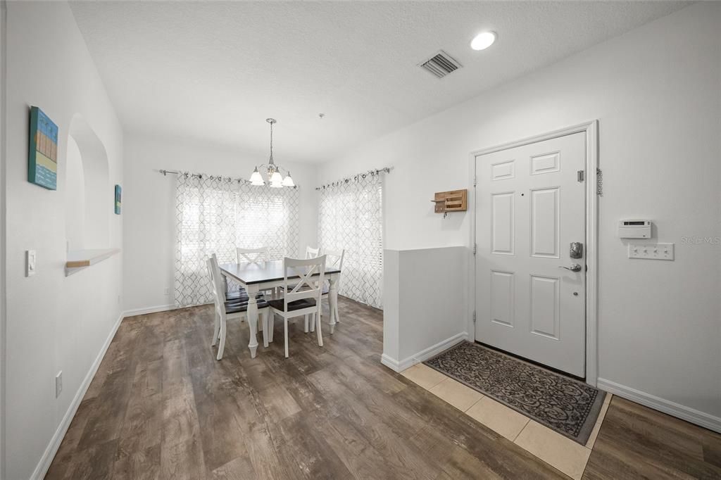 For Sale: $240,000 (3 beds, 2 baths, 1200 Square Feet)