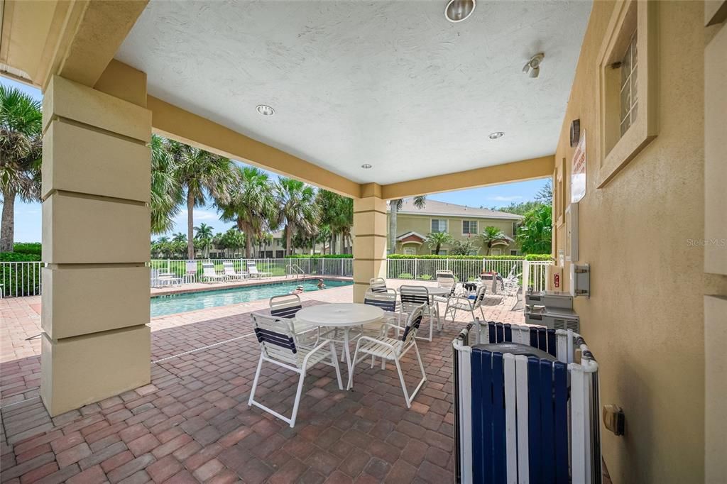 For Sale: $240,000 (3 beds, 2 baths, 1200 Square Feet)