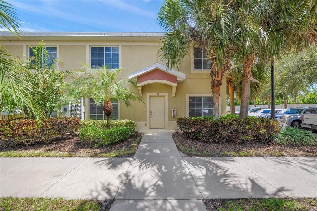For Sale: $240,000 (3 beds, 2 baths, 1200 Square Feet)