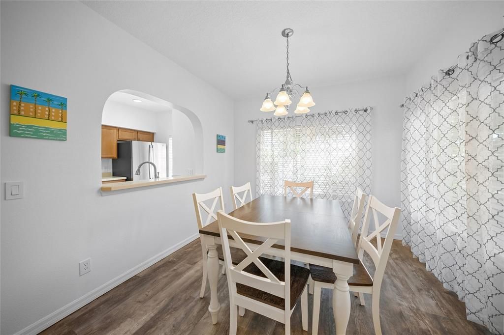 For Sale: $240,000 (3 beds, 2 baths, 1200 Square Feet)