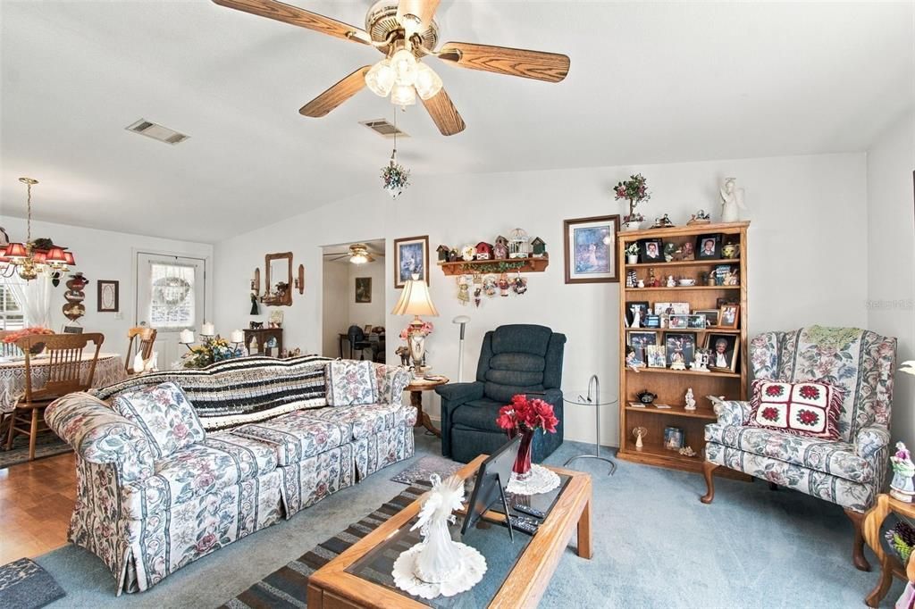 En Venta: $179,900 (2 camas, 2 baños, 1296 Pies cuadrados)