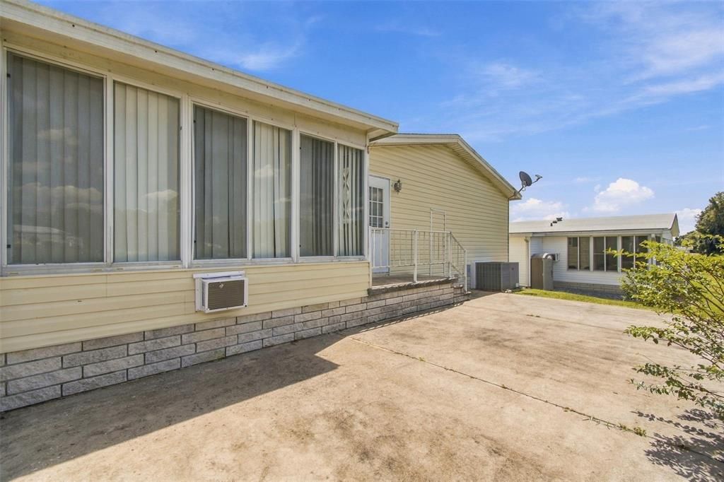 En Venta: $179,900 (2 camas, 2 baños, 1296 Pies cuadrados)