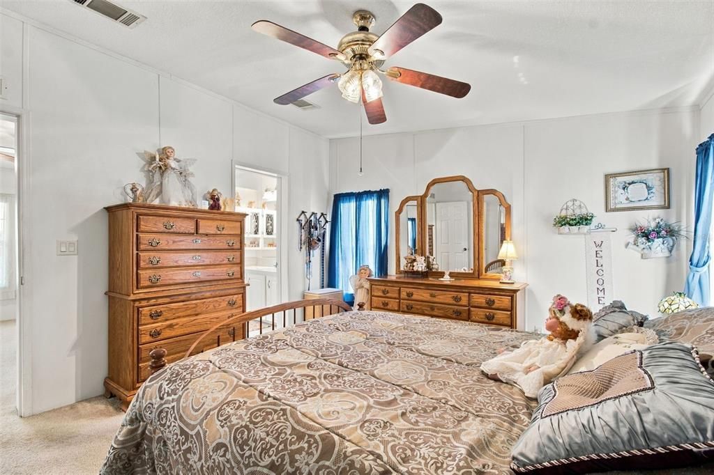 En Venta: $179,900 (2 camas, 2 baños, 1296 Pies cuadrados)