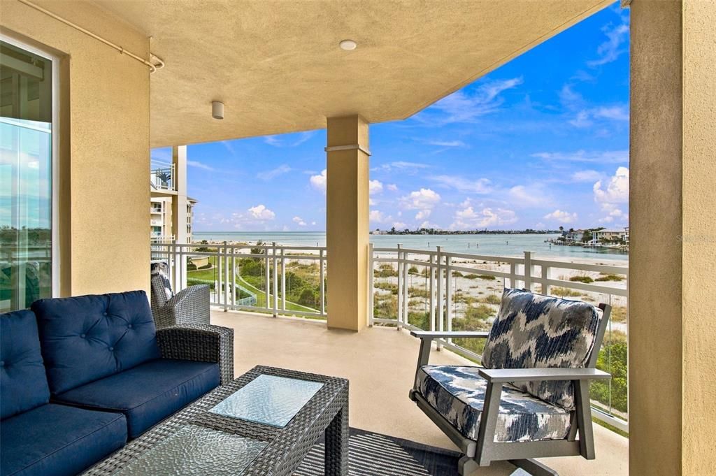 En Venta: $2,940,000 (3 camas, 3 baños, 2495 Pies cuadrados)