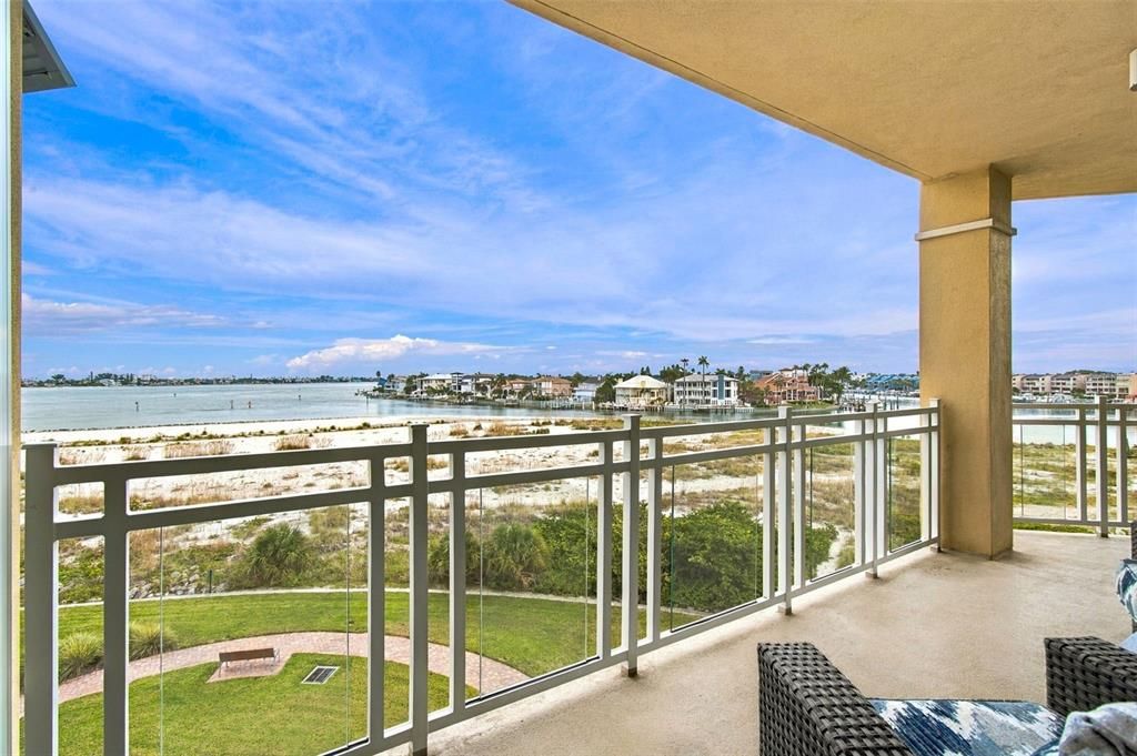 En Venta: $2,940,000 (3 camas, 3 baños, 2495 Pies cuadrados)