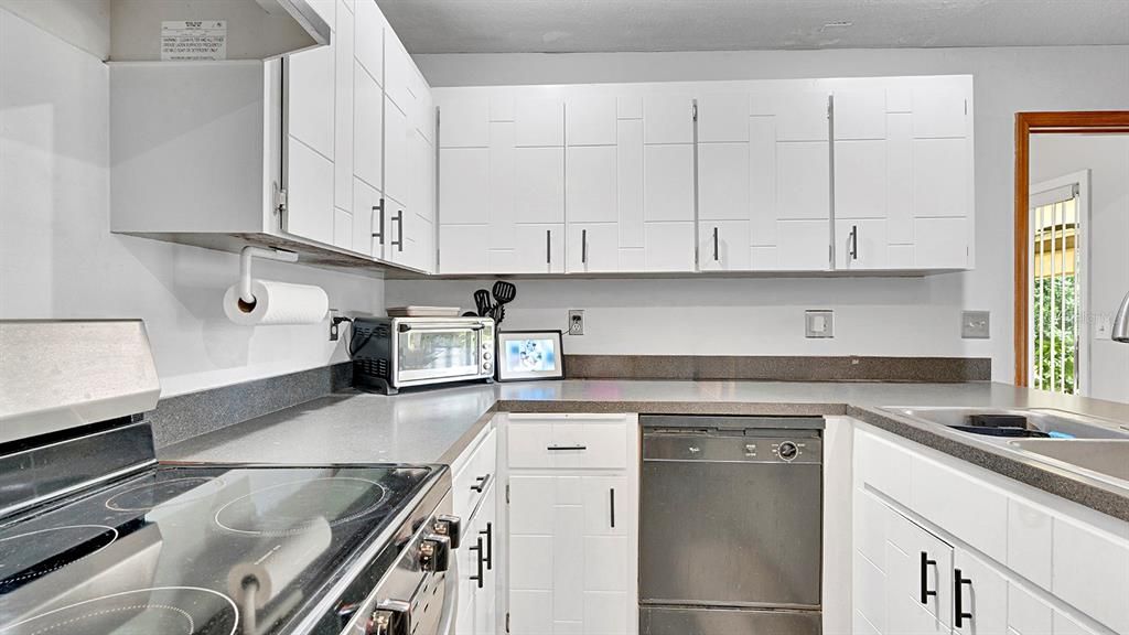 En Venta: $479,900 (4 camas, 2 baños, 2051 Pies cuadrados)