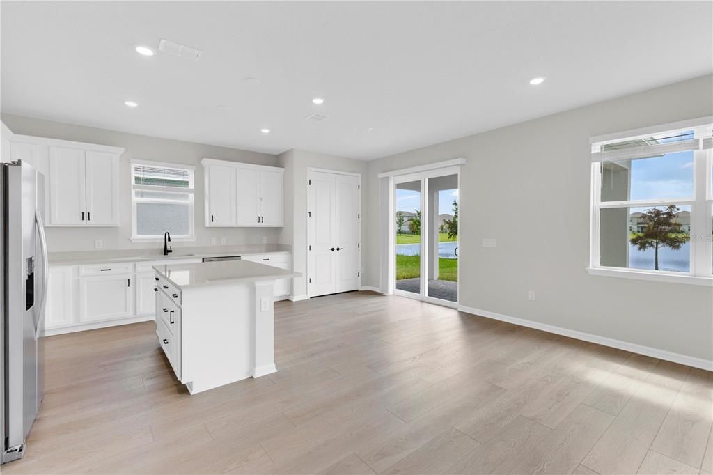 For Rent: $2,800 (4 beds, 3 baths, 2207 Square Feet)