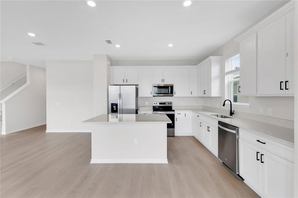 For Rent: $2,800 (4 beds, 3 baths, 2207 Square Feet)
