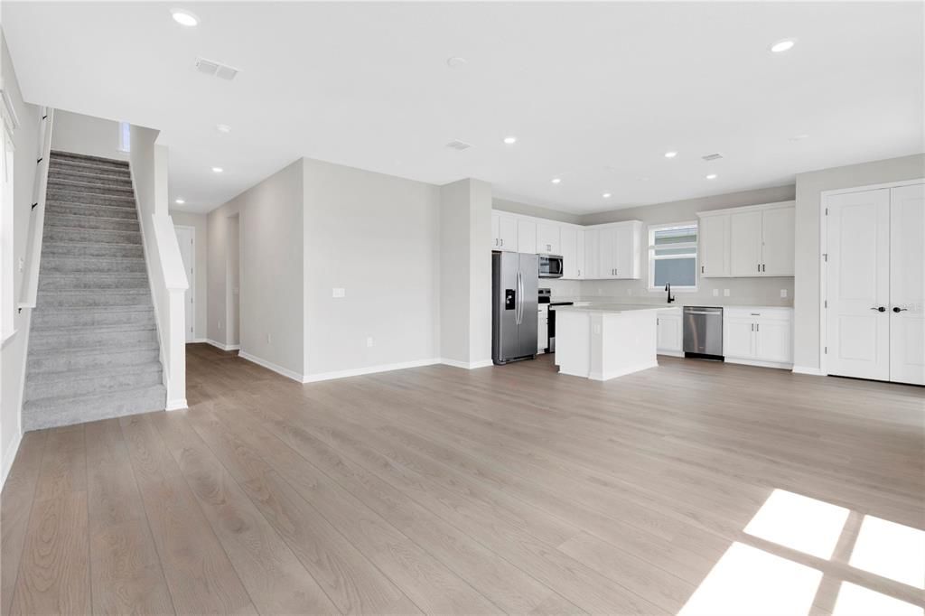 For Rent: $2,800 (4 beds, 3 baths, 2207 Square Feet)