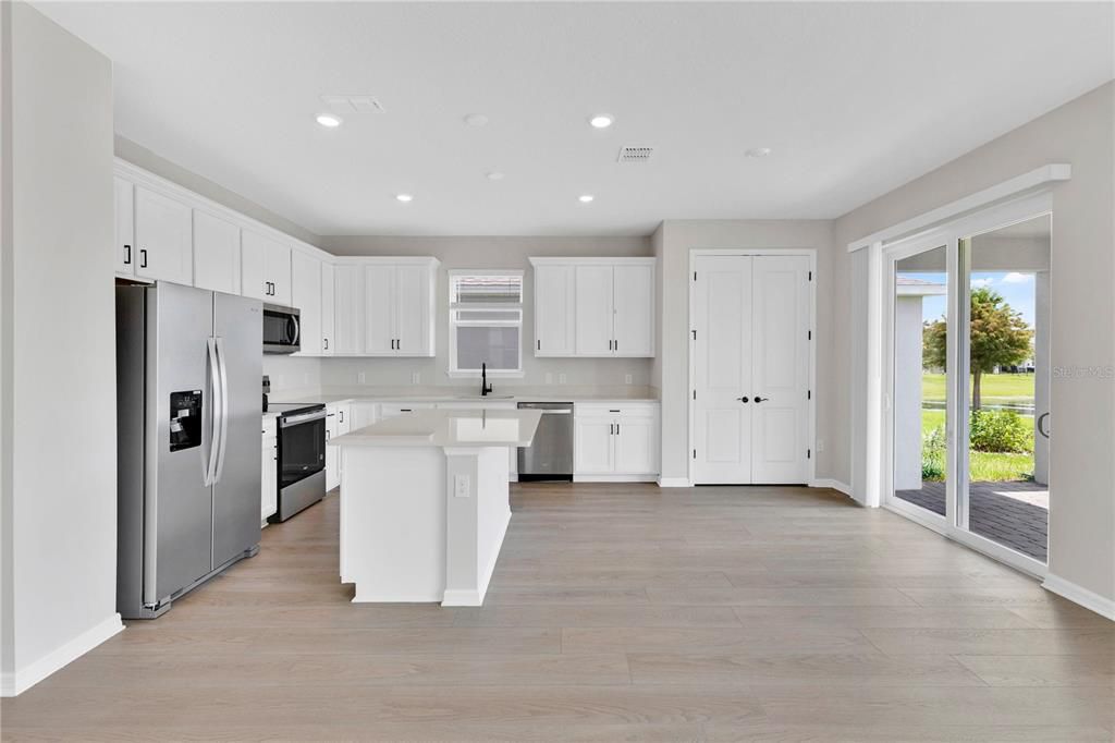 For Rent: $2,800 (4 beds, 3 baths, 2207 Square Feet)