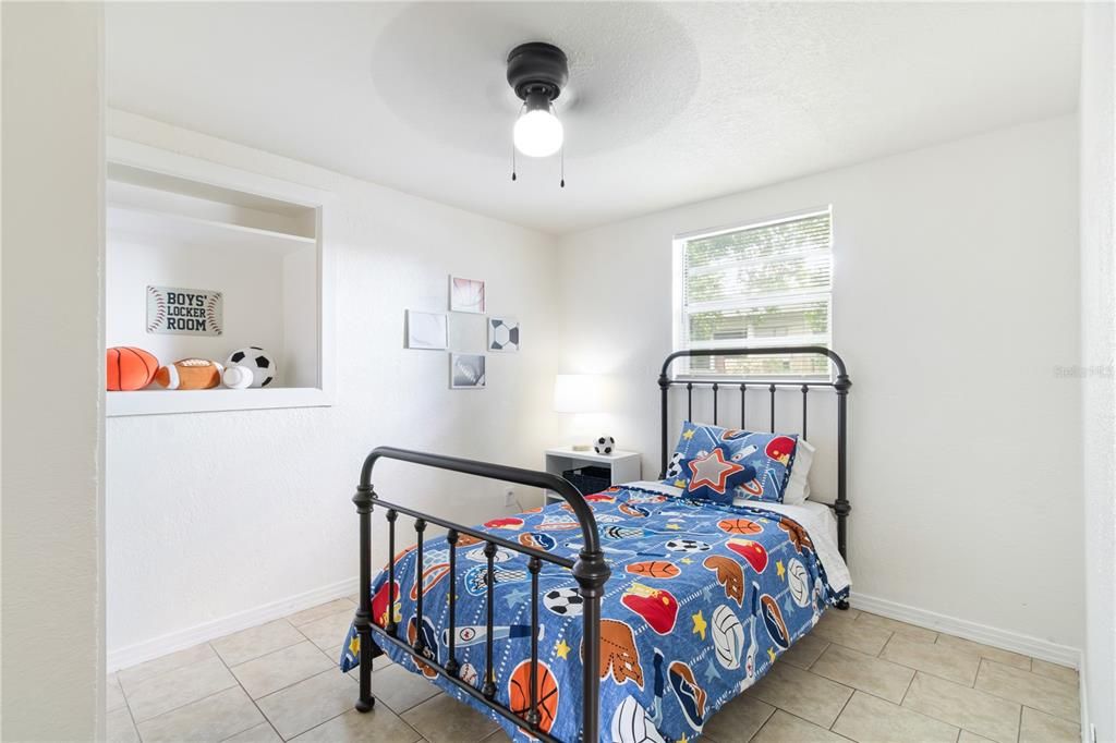 En Venta: $245,000 (2 camas, 1 baños, 864 Pies cuadrados)