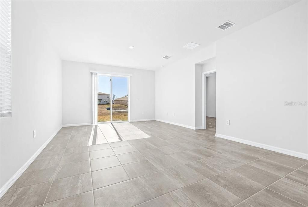 For Rent: $2,250 (4 beds, 2 baths, 1340 Square Feet)