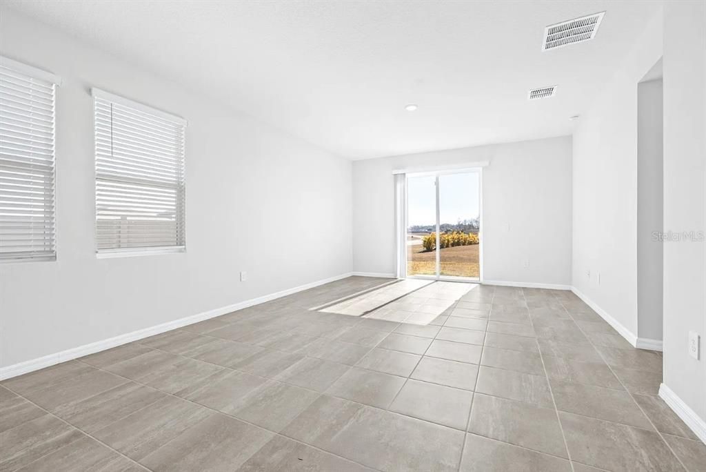 For Rent: $2,250 (4 beds, 2 baths, 1340 Square Feet)