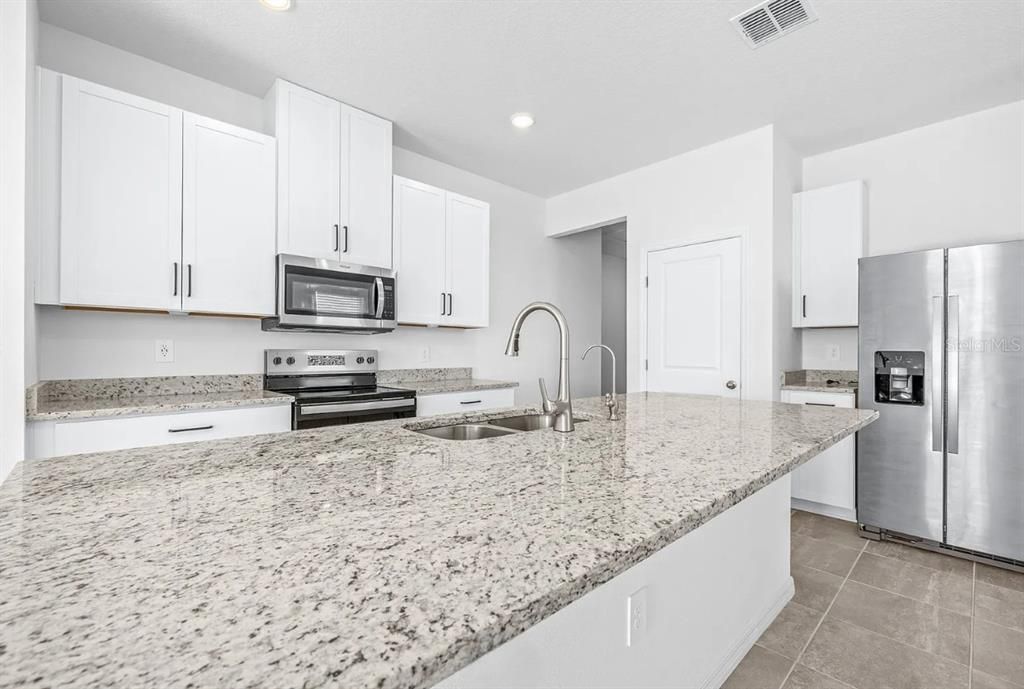 For Rent: $2,250 (4 beds, 2 baths, 1340 Square Feet)