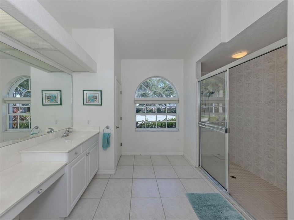 Activo con contrato: $679,000 (3 camas, 2 baños, 2314 Pies cuadrados)