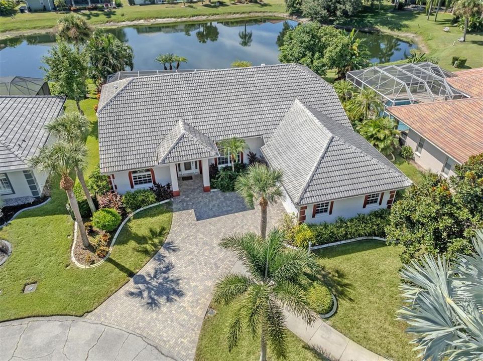 Activo con contrato: $679,000 (3 camas, 2 baños, 2314 Pies cuadrados)