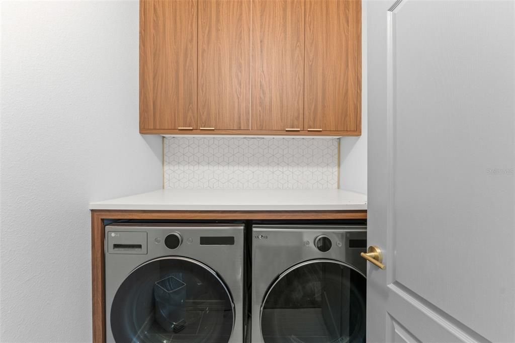 For Sale: $225,000 (2 beds, 2 baths, 1147 Square Feet)