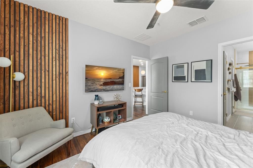For Sale: $225,000 (2 beds, 2 baths, 1147 Square Feet)