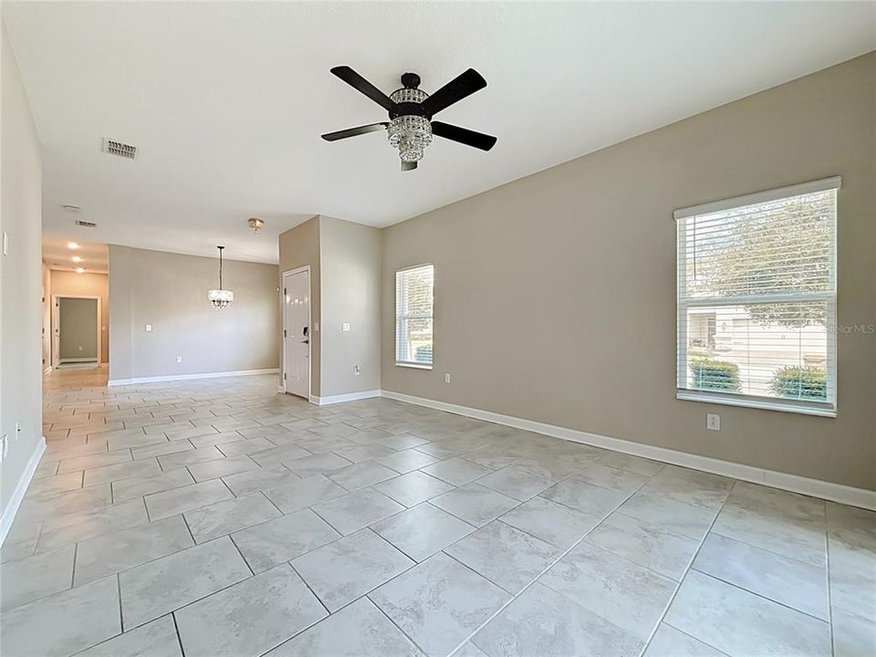 For Sale: $245,900 (2 beds, 2 baths, 1505 Square Feet)
