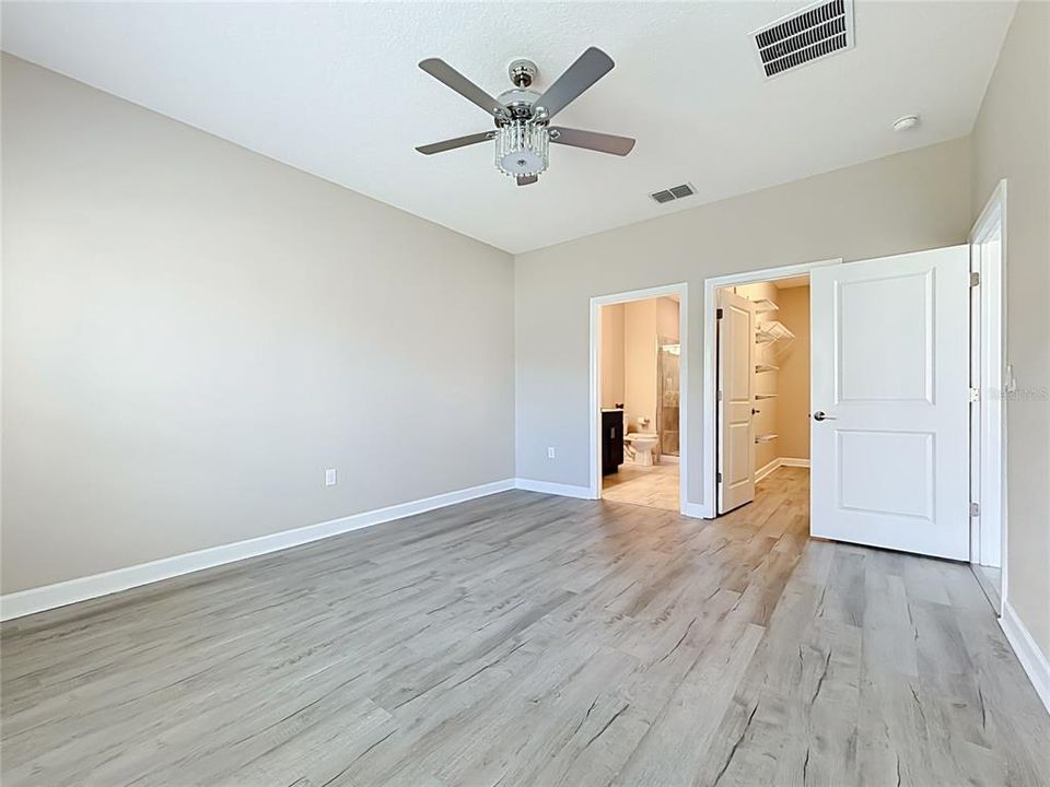 For Sale: $245,900 (2 beds, 2 baths, 1505 Square Feet)