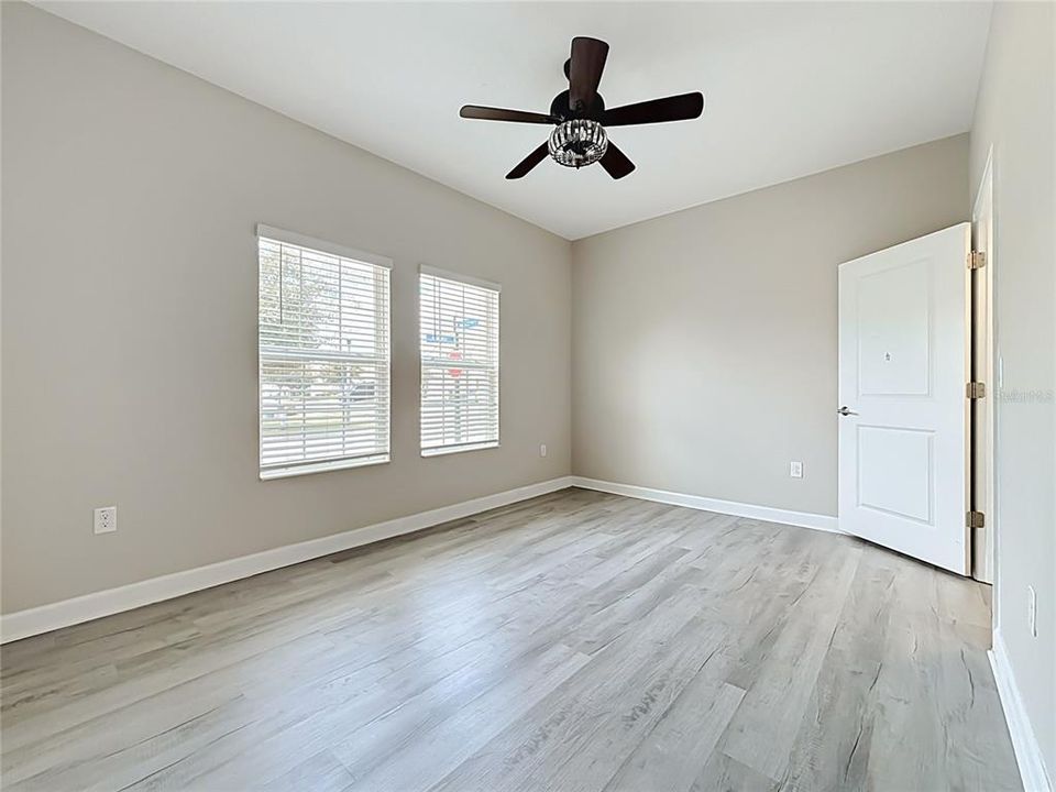 For Sale: $245,900 (2 beds, 2 baths, 1505 Square Feet)