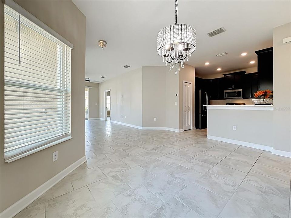 For Sale: $245,900 (2 beds, 2 baths, 1505 Square Feet)