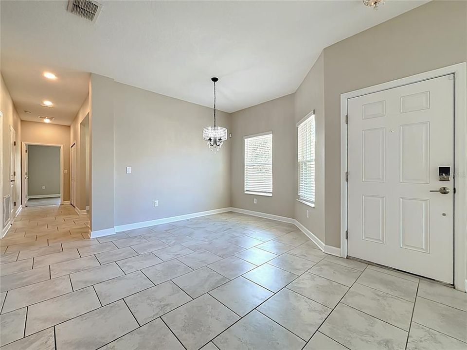 For Sale: $245,900 (2 beds, 2 baths, 1505 Square Feet)