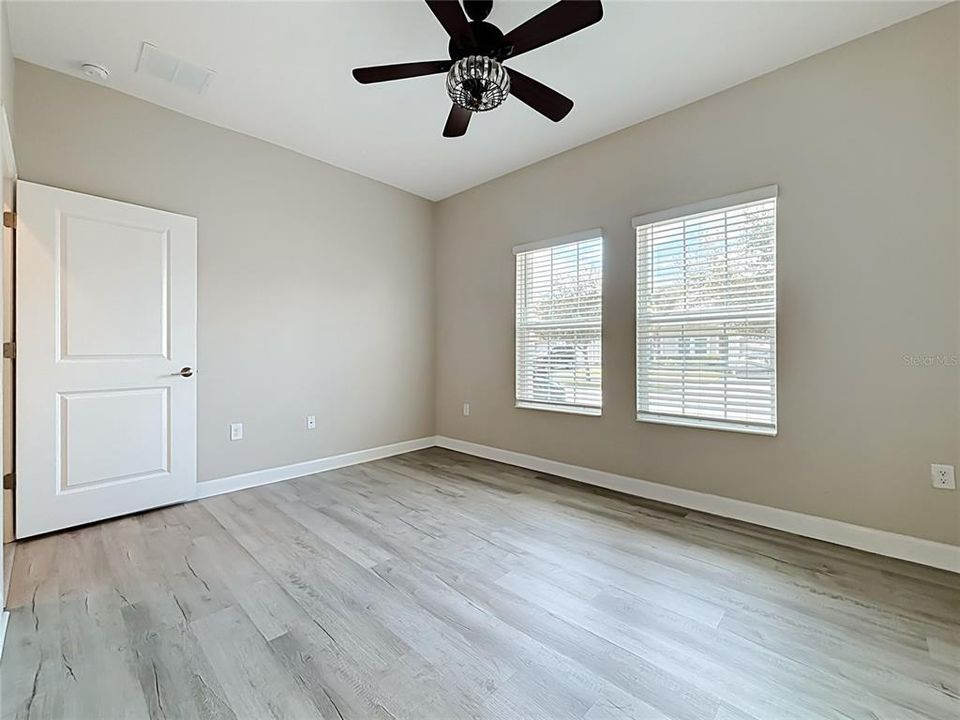 For Sale: $245,900 (2 beds, 2 baths, 1505 Square Feet)