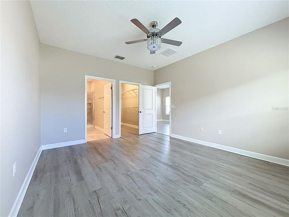 For Sale: $245,900 (2 beds, 2 baths, 1505 Square Feet)