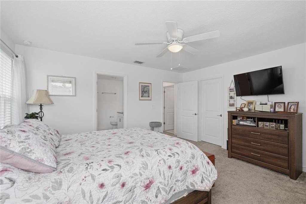 For Sale: $474,900 (3 beds, 2 baths, 2203 Square Feet)