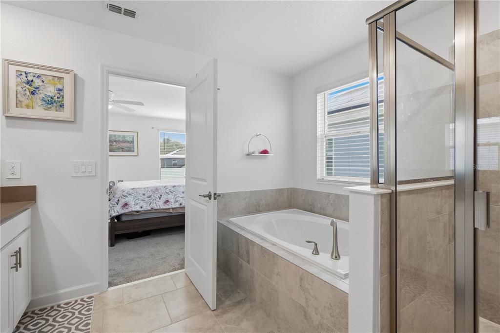 For Sale: $474,900 (3 beds, 2 baths, 2203 Square Feet)