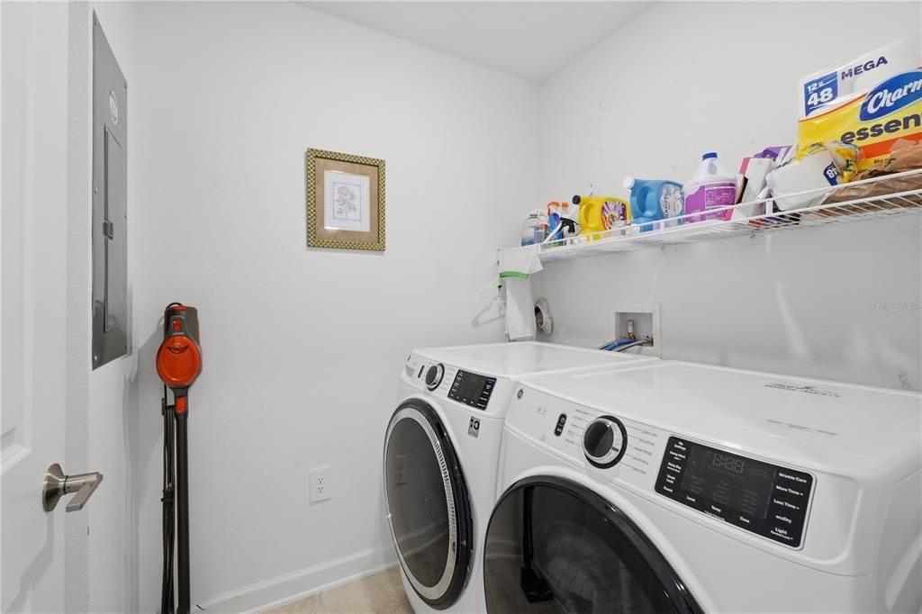 For Sale: $474,900 (3 beds, 2 baths, 2203 Square Feet)