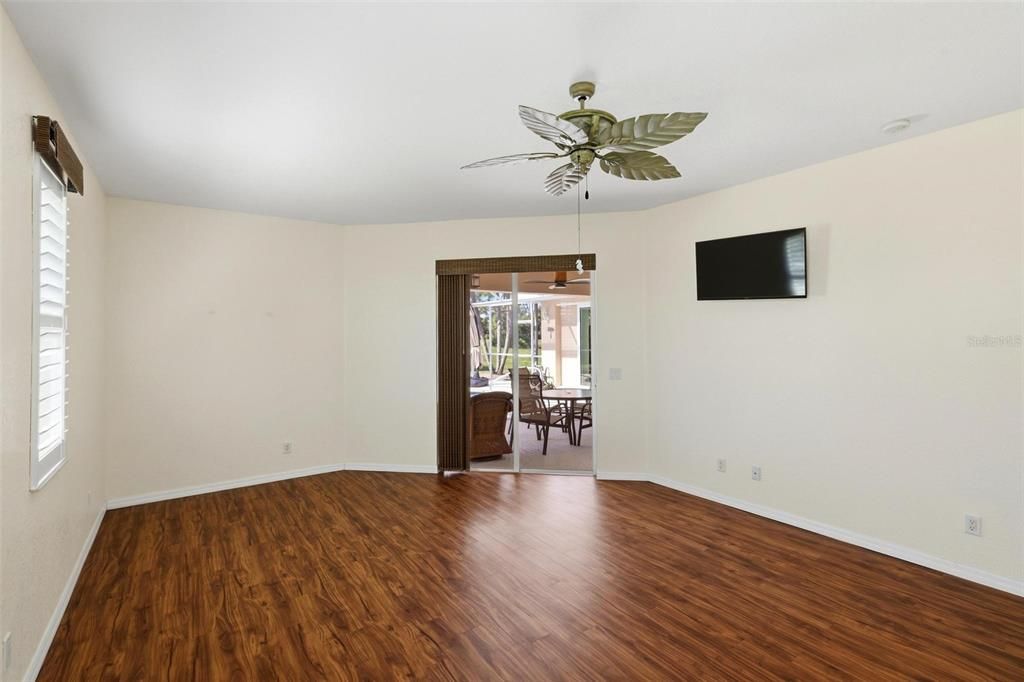 For Sale: $535,000 (3 beds, 2 baths, 2284 Square Feet)