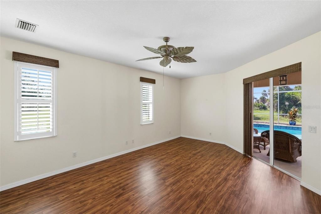 For Sale: $535,000 (3 beds, 2 baths, 2284 Square Feet)