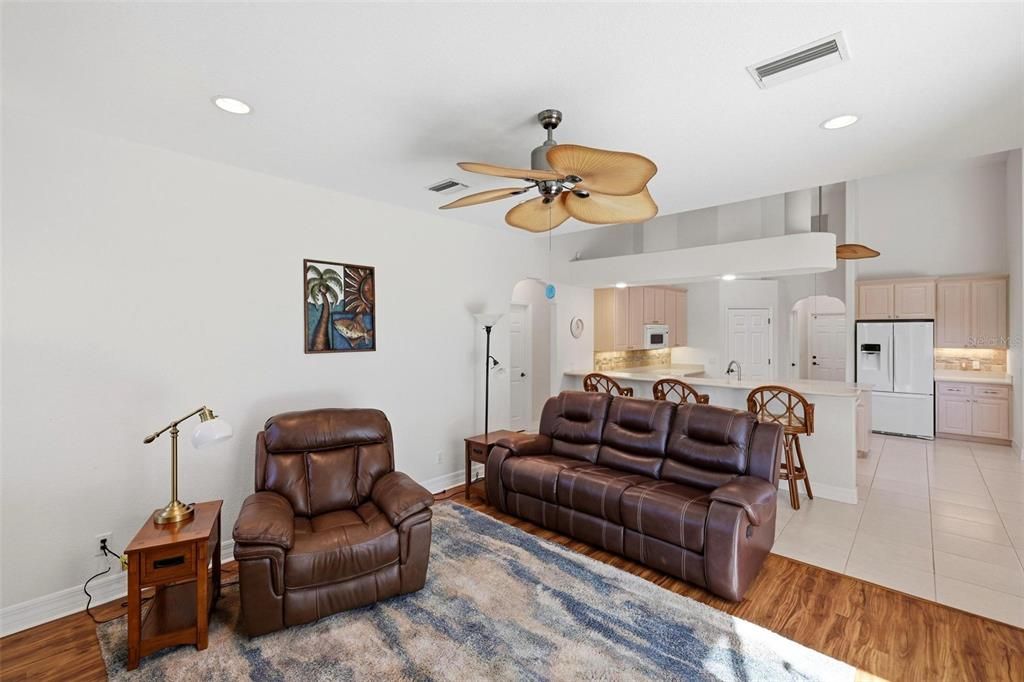 For Sale: $535,000 (3 beds, 2 baths, 2284 Square Feet)