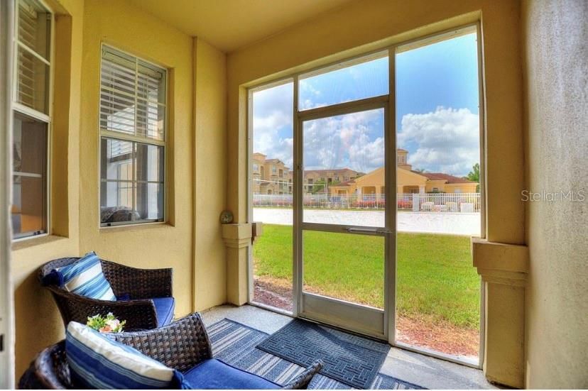 En Venta: $270,000 (4 camas, 2 baños, 1688 Pies cuadrados)