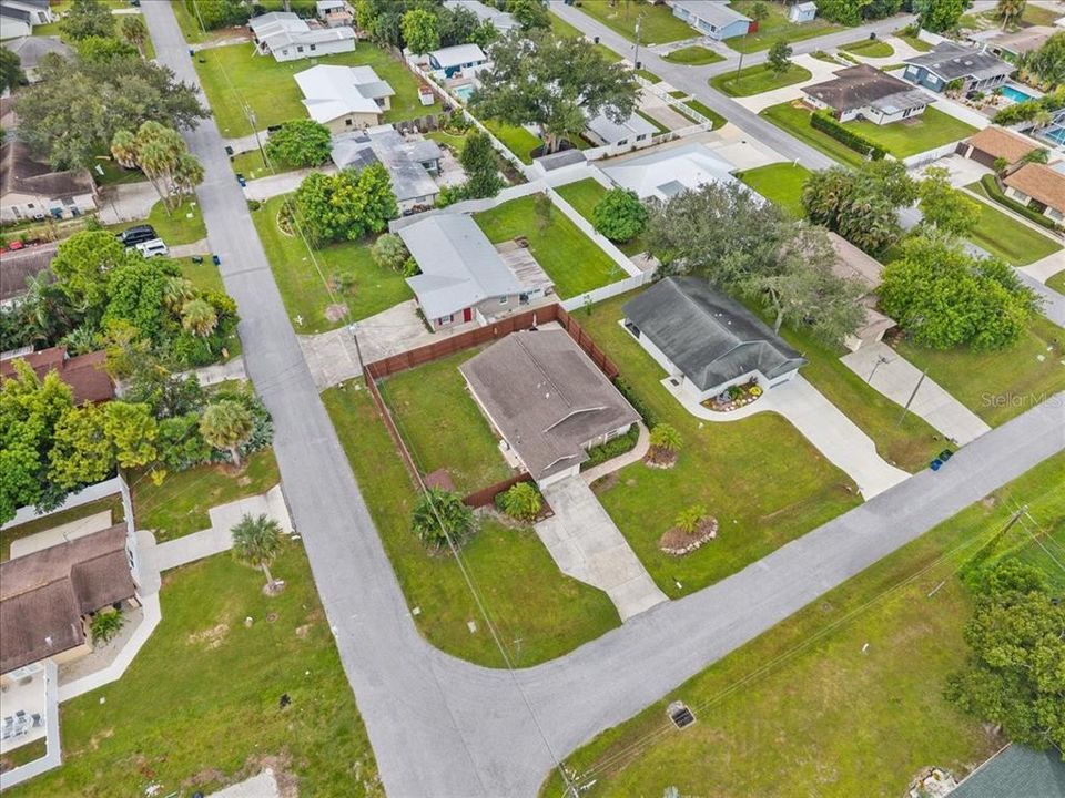 For Sale: $595,000 (3 beds, 2 baths, 1210 Square Feet)