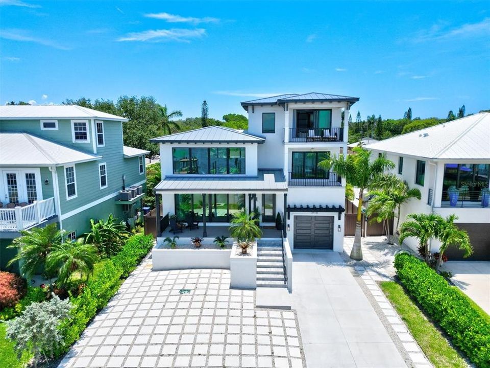 En Venta: $2,095,000 (4 camas, 3 baños, 3255 Pies cuadrados)