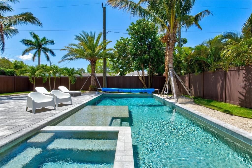 En Venta: $2,095,000 (4 camas, 3 baños, 3255 Pies cuadrados)