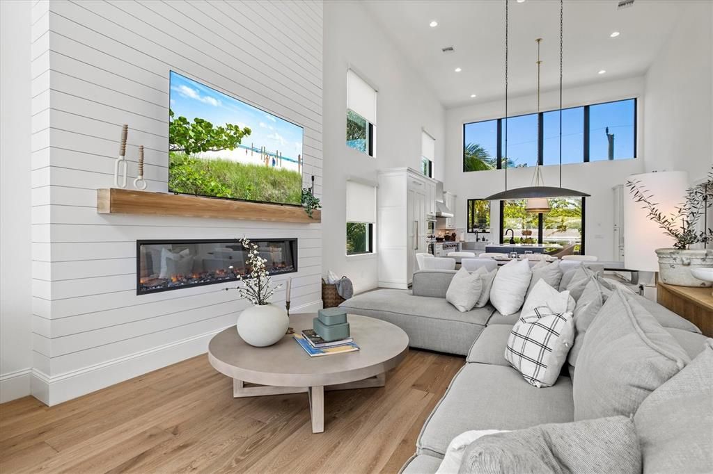 En Venta: $2,095,000 (4 camas, 3 baños, 3255 Pies cuadrados)