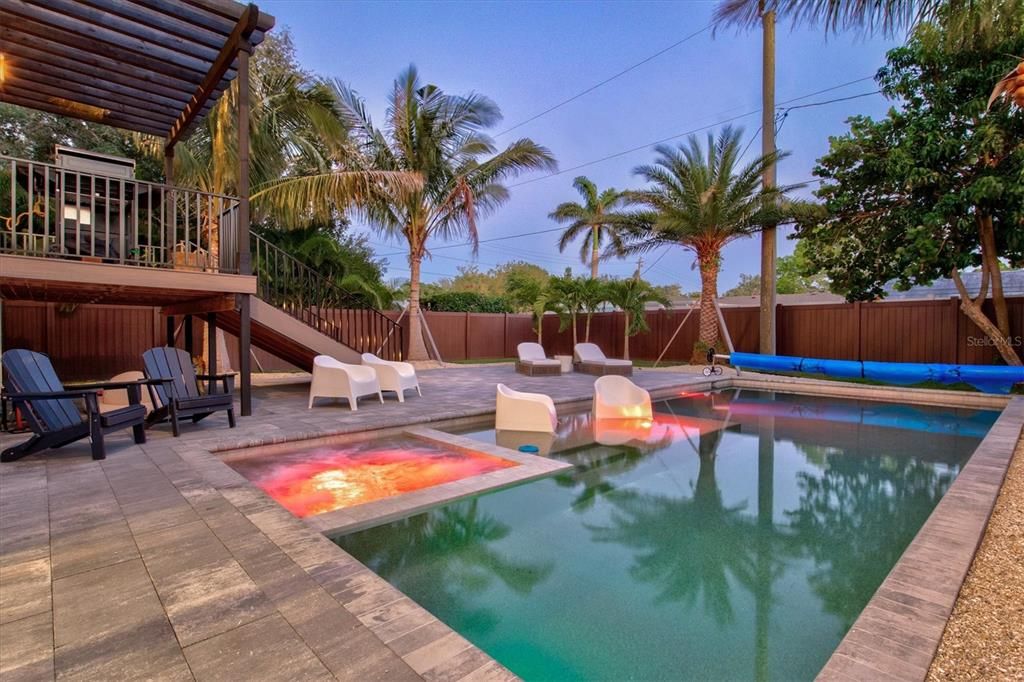 En Venta: $2,095,000 (4 camas, 3 baños, 3255 Pies cuadrados)